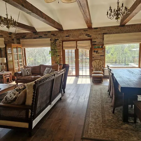 Semesterbostad Farm House Cottage