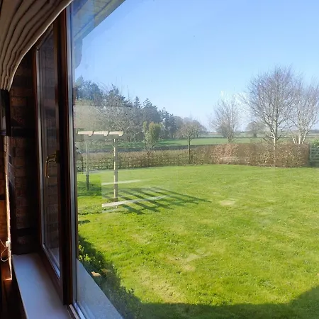 Farm House Cottage Semesterbostad *