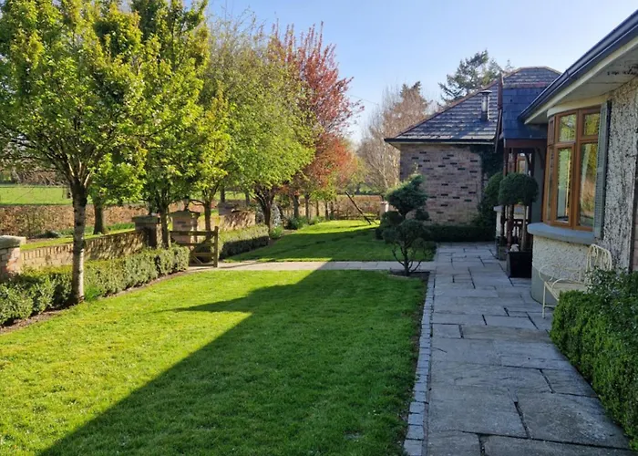 Farm House Cottage 펜션